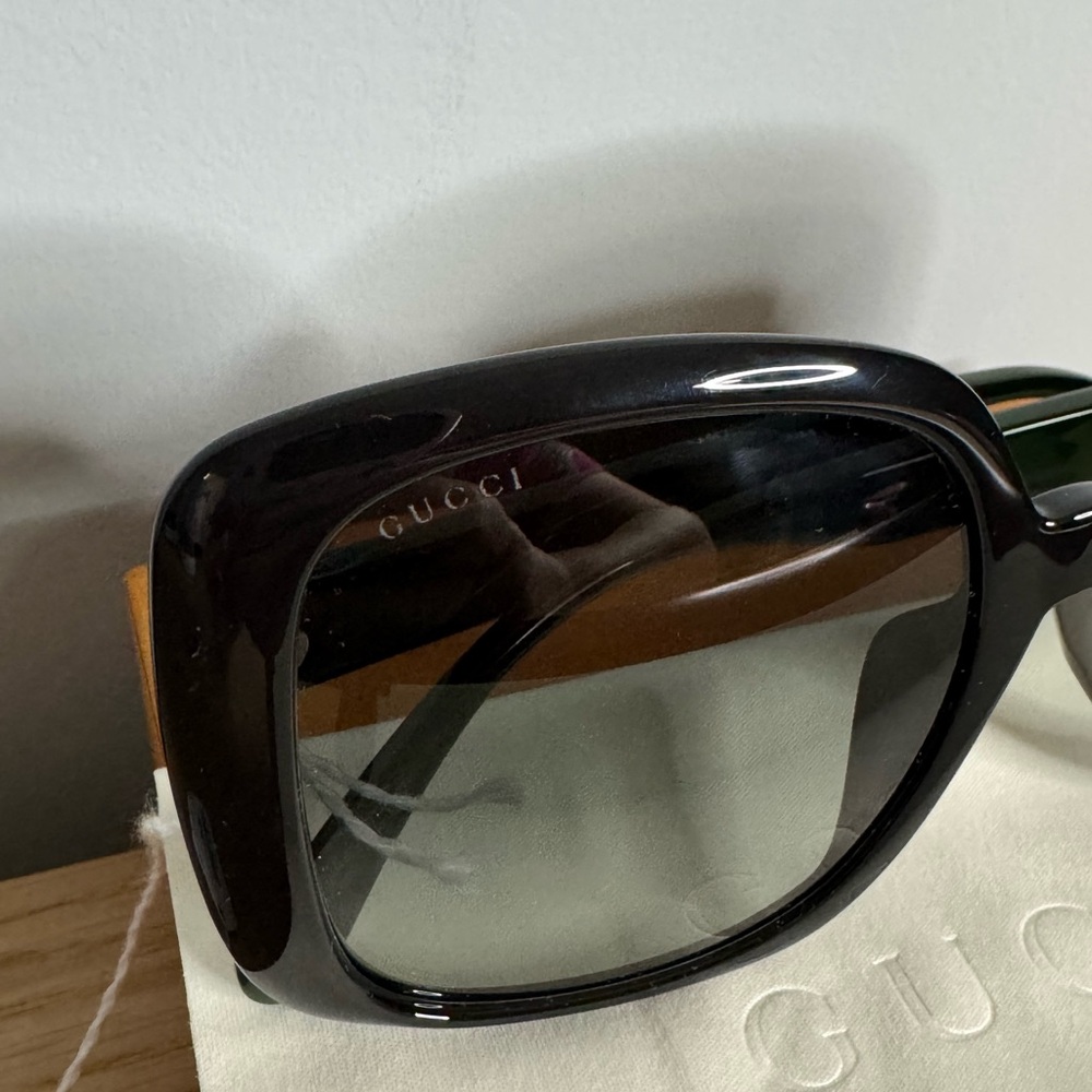 Gucci Black oversized Sunglasses - Picture 2 of 7